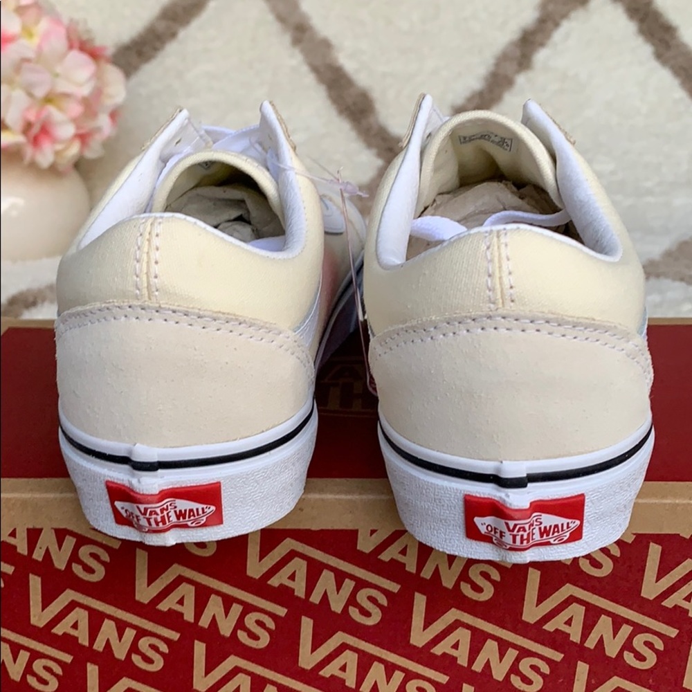 VANS OLD SKOOL CLASSIC WHITE/TRUE WHITE WMNS - Picture 10 of 16